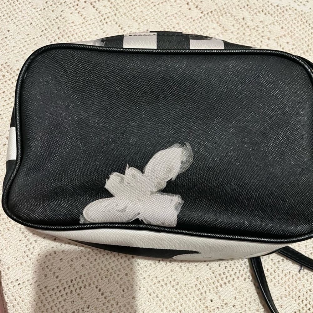 Marc By Marc Jacobs Unsmiley Sally Crossbody Bag !Rare! - Picture 8 of 9